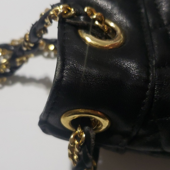 Black Leather Purse with Beautiful Gold Hardware - Picture 5 of 8